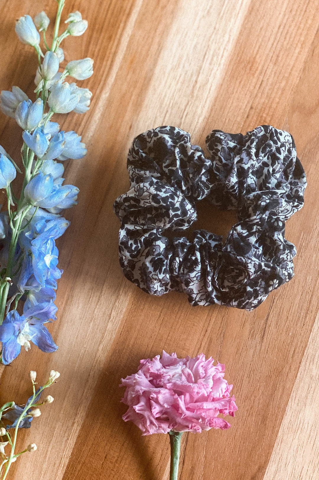 Meteorite Scrunchie - charcoal